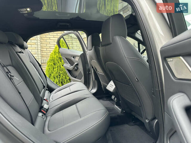 Серый Ягуар I-Pace, объемом двигателя 0 л и пробегом 115 тыс. км за 27000 $, фото 93 на Automoto.ua
