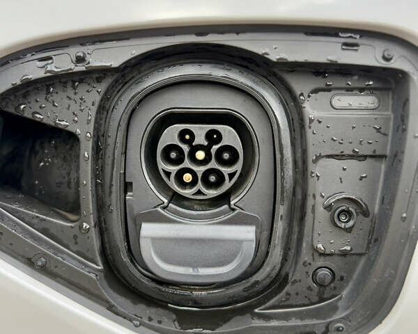 Серый Ягуар I-Pace, объемом двигателя 0 л и пробегом 85 тыс. км за 31999 $, фото 37 на Automoto.ua