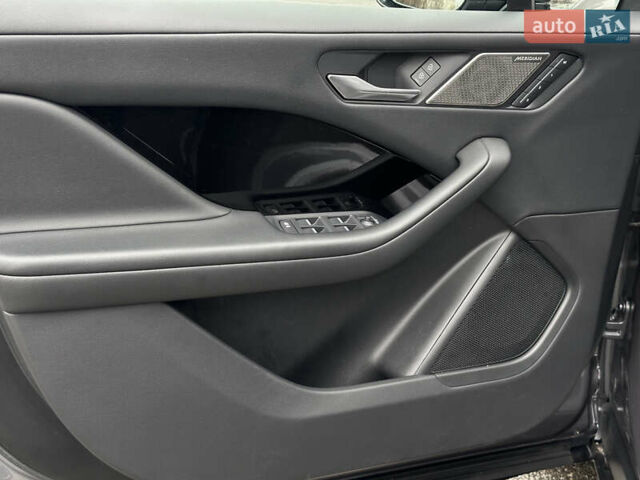 Серый Ягуар I-Pace, объемом двигателя 0 л и пробегом 118 тыс. км за 25900 $, фото 31 на Automoto.ua