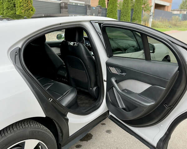 Серый Ягуар I-Pace, объемом двигателя 0 л и пробегом 85 тыс. км за 31999 $, фото 50 на Automoto.ua