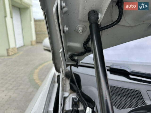 Серый Ягуар I-Pace, объемом двигателя 0 л и пробегом 115 тыс. км за 27000 $, фото 110 на Automoto.ua