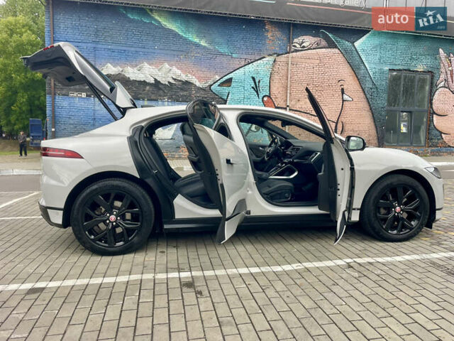 Серый Ягуар I-Pace, объемом двигателя 0 л и пробегом 79 тыс. км за 30500 $, фото 25 на Automoto.ua
