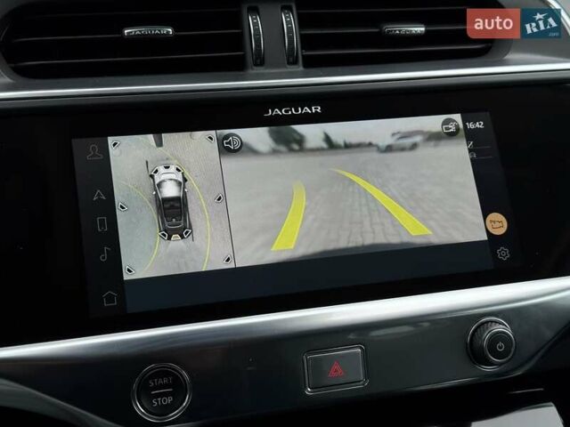 Серый Ягуар I-Pace, объемом двигателя 0 л и пробегом 91 тыс. км за 28900 $, фото 61 на Automoto.ua