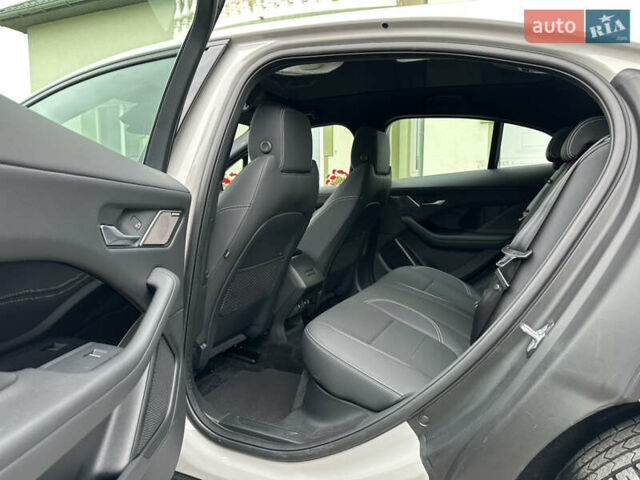 Серый Ягуар I-Pace, объемом двигателя 0 л и пробегом 115 тыс. км за 27000 $, фото 98 на Automoto.ua