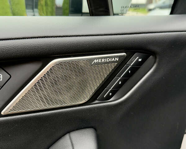 Серый Ягуар I-Pace, объемом двигателя 0 л и пробегом 85 тыс. км за 31999 $, фото 55 на Automoto.ua