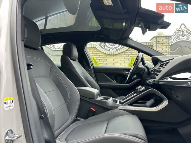Серый Ягуар I-Pace, объемом двигателя 0 л и пробегом 115 тыс. км за 27000 $, фото 5 на Automoto.ua