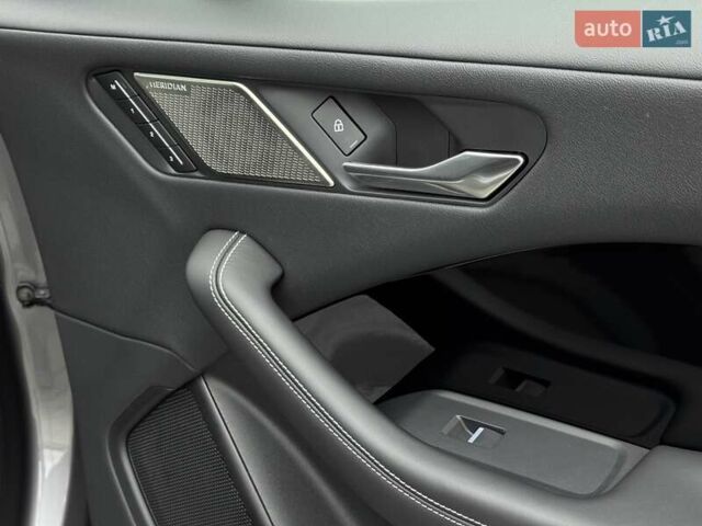 Серый Ягуар I-Pace, объемом двигателя 0 л и пробегом 91 тыс. км за 28900 $, фото 65 на Automoto.ua