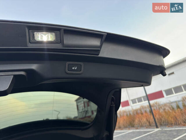 Серый Ягуар I-Pace, объемом двигателя 0 л и пробегом 86 тыс. км за 28300 $, фото 14 на Automoto.ua