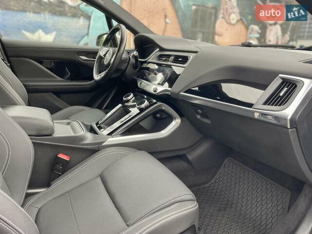 Серый Ягуар I-Pace, объемом двигателя 0 л и пробегом 79 тыс. км за 30500 $, фото 43 на Automoto.ua