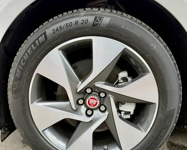 Ягуар I-Pace 2021 в Киеве на Automoto.ua Серый Ягуар I-Pace, объемом двигателя 0 л и пробегом 85 тыс. км за 32400 $, фото 27 на Automoto.ua