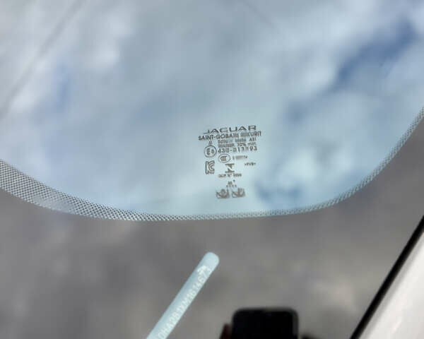 Серый Ягуар I-Pace, объемом двигателя 0 л и пробегом 85 тыс. км за 31999 $, фото 35 на Automoto.ua