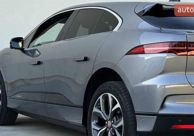 Серый Ягуар I-Pace, объемом двигателя 0 л и пробегом 85 тыс. км за 34999 $, фото 8 на Automoto.ua