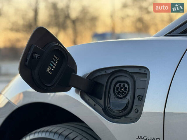 Серый Ягуар I-Pace, объемом двигателя 0 л и пробегом 89 тыс. км за 29300 $, фото 28 на Automoto.ua