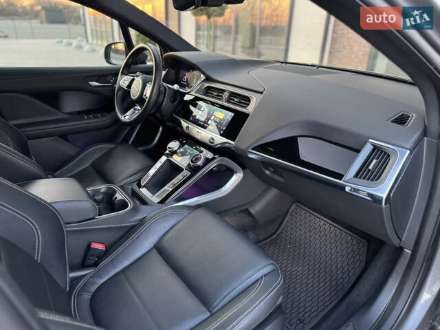 Серый Ягуар I-Pace, объемом двигателя 0 л и пробегом 89 тыс. км за 29300 $, фото 39 на Automoto.ua