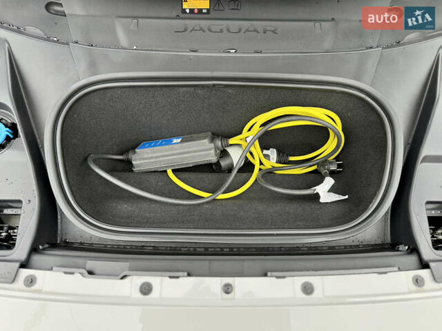 Серый Ягуар I-Pace, объемом двигателя 0 л и пробегом 85 тыс. км за 31999 $, фото 90 на Automoto.ua
