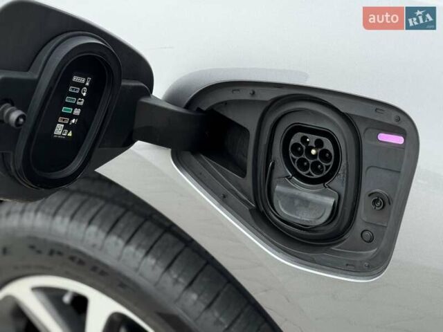 Серый Ягуар I-Pace, объемом двигателя 0 л и пробегом 91 тыс. км за 28900 $, фото 41 на Automoto.ua