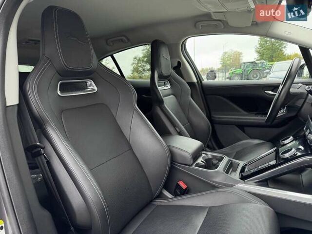 Серый Ягуар I-Pace, объемом двигателя 0 л и пробегом 91 тыс. км за 28900 $, фото 67 на Automoto.ua