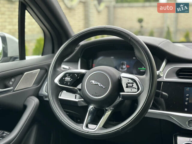 Серый Ягуар I-Pace, объемом двигателя 0 л и пробегом 115 тыс. км за 27000 $, фото 6 на Automoto.ua