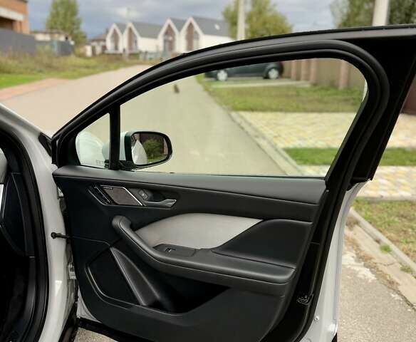 Ягуар I-Pace 2021 в Киеве на Automoto.ua Серый Ягуар I-Pace, объемом двигателя 0 л и пробегом 85 тыс. км за 32400 $, фото 47 на Automoto.ua