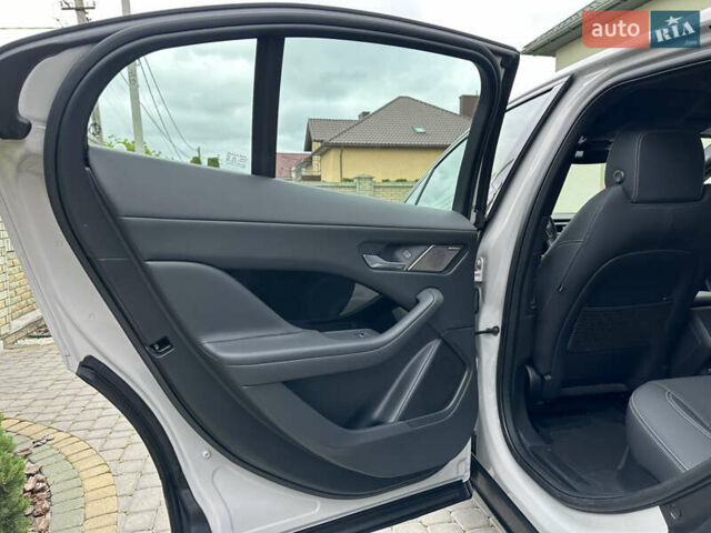 Серый Ягуар I-Pace, объемом двигателя 0 л и пробегом 115 тыс. км за 27000 $, фото 96 на Automoto.ua