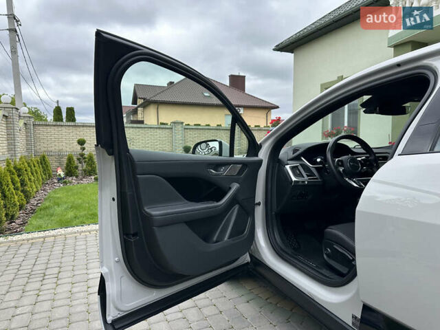 Серый Ягуар I-Pace, объемом двигателя 0 л и пробегом 115 тыс. км за 27000 $, фото 55 на Automoto.ua