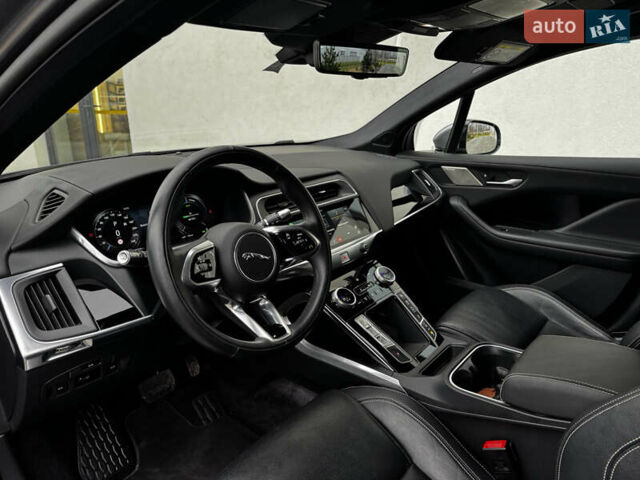 Серый Ягуар I-Pace, объемом двигателя 0 л и пробегом 98 тыс. км за 29700 $, фото 24 на Automoto.ua
