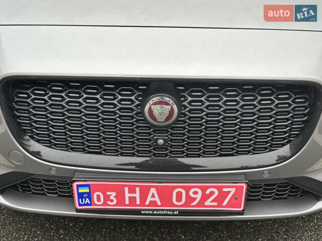 Серый Ягуар I-Pace, объемом двигателя 0 л и пробегом 118 тыс. км за 25900 $, фото 9 на Automoto.ua