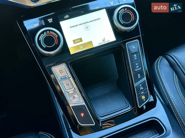 Серый Ягуар I-Pace, объемом двигателя 0 л и пробегом 38 тыс. км за 36550 $, фото 12 на Automoto.ua