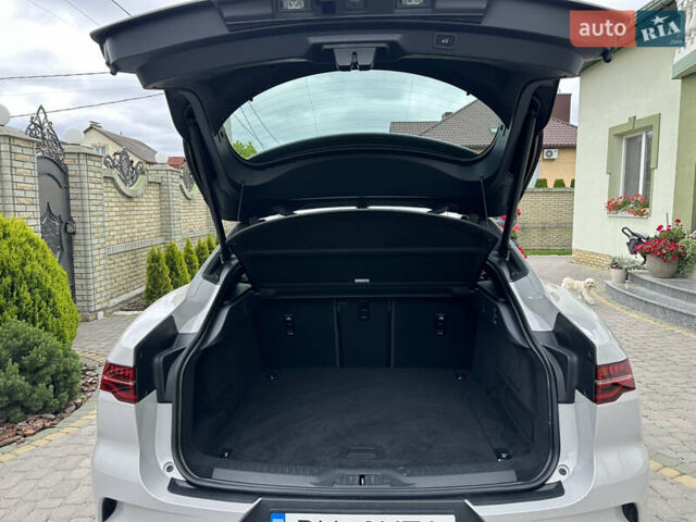 Серый Ягуар I-Pace, объемом двигателя 0 л и пробегом 115 тыс. км за 27000 $, фото 101 на Automoto.ua