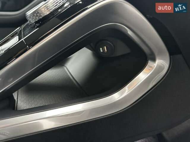 Серый Ягуар I-Pace, объемом двигателя 0 л и пробегом 98 тыс. км за 29700 $, фото 44 на Automoto.ua