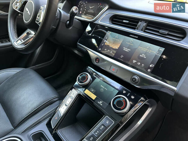 Серый Ягуар I-Pace, объемом двигателя 0 л и пробегом 82 тыс. км за 30900 $, фото 39 на Automoto.ua