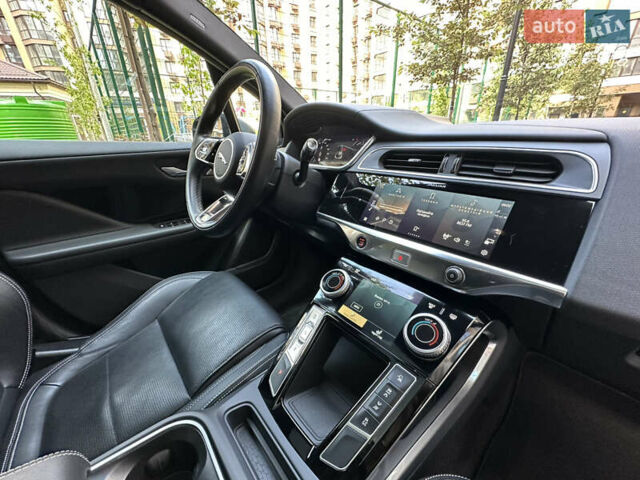 Серый Ягуар I-Pace, объемом двигателя 0 л и пробегом 82 тыс. км за 30900 $, фото 38 на Automoto.ua