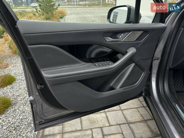 Серый Ягуар I-Pace, объемом двигателя 0 л и пробегом 98 тыс. км за 29700 $, фото 26 на Automoto.ua