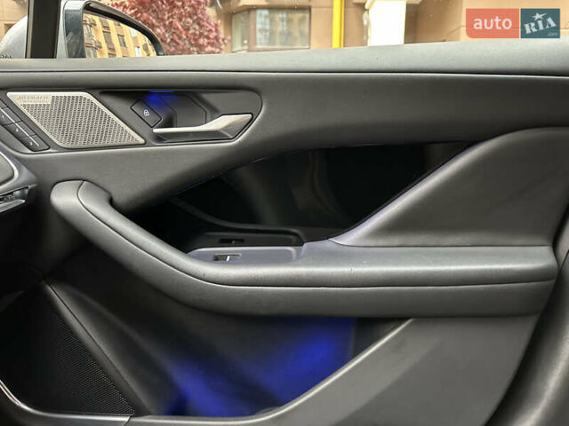 Серый Ягуар I-Pace, объемом двигателя 0 л и пробегом 59 тыс. км за 35500 $, фото 42 на Automoto.ua