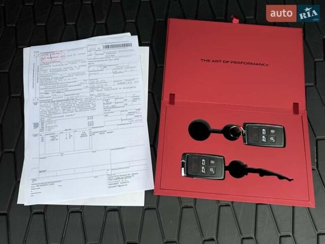 Серый Ягуар I-Pace, объемом двигателя 0 л и пробегом 91 тыс. км за 28900 $, фото 79 на Automoto.ua