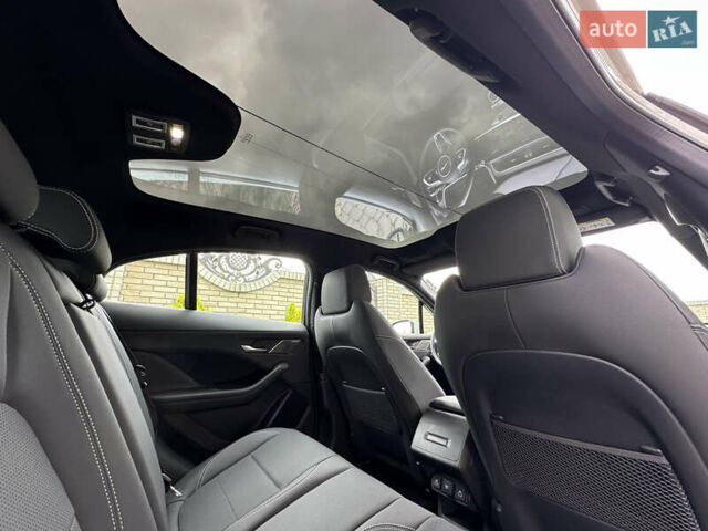 Серый Ягуар I-Pace, объемом двигателя 0 л и пробегом 115 тыс. км за 27000 $, фото 10 на Automoto.ua