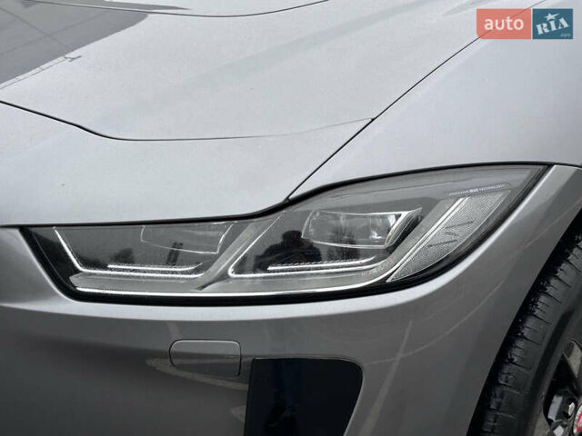 Серый Ягуар I-Pace, объемом двигателя 0 л и пробегом 118 тыс. км за 25900 $, фото 11 на Automoto.ua