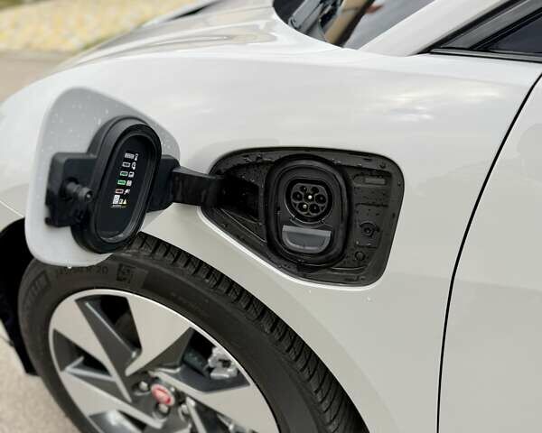 Ягуар I-Pace 2021 в Киеве на Automoto.ua Серый Ягуар I-Pace, объемом двигателя 0 л и пробегом 85 тыс. км за 32400 $, фото 25 на Automoto.ua
