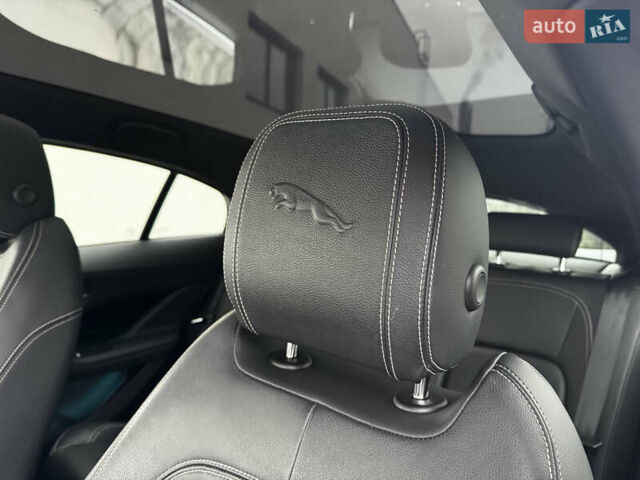 Серый Ягуар I-Pace, объемом двигателя 0 л и пробегом 98 тыс. км за 29700 $, фото 30 на Automoto.ua