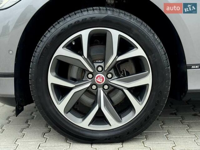 Серый Ягуар I-Pace, объемом двигателя 0 л и пробегом 91 тыс. км за 28900 $, фото 31 на Automoto.ua