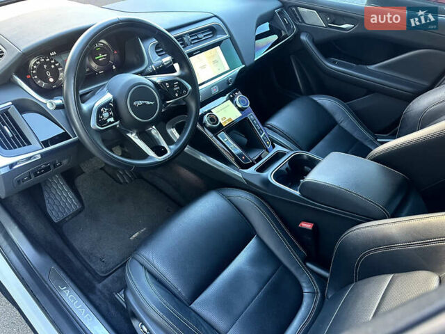 Серый Ягуар I-Pace, объемом двигателя 0 л и пробегом 38 тыс. км за 36550 $, фото 8 на Automoto.ua