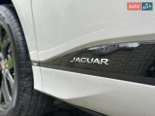 Серый Ягуар I-Pace, объемом двигателя 0 л и пробегом 115 тыс. км за 27000 $, фото 46 на Automoto.ua