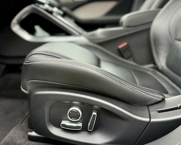 Серый Ягуар I-Pace, объемом двигателя 0 л и пробегом 85 тыс. км за 31999 $, фото 56 на Automoto.ua