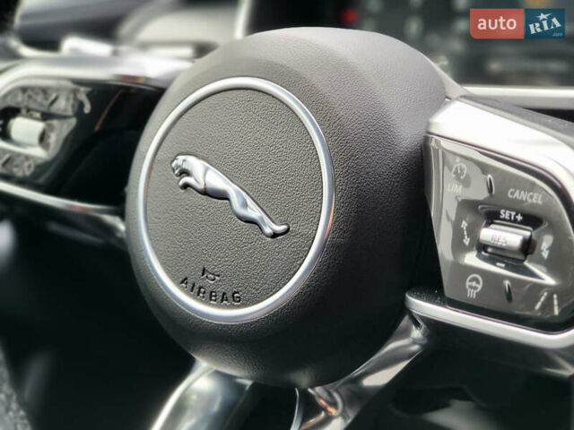 Серый Ягуар I-Pace, объемом двигателя 0 л и пробегом 288 тыс. км за 21999 $, фото 35 на Automoto.ua