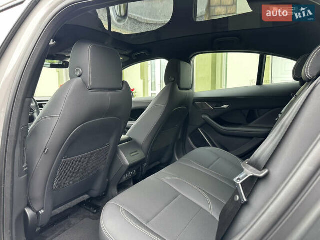 Серый Ягуар I-Pace, объемом двигателя 0 л и пробегом 115 тыс. км за 27000 $, фото 100 на Automoto.ua