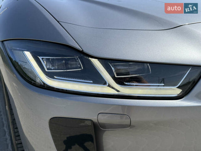 Серый Ягуар I-Pace, объемом двигателя 0 л и пробегом 111 тыс. км за 32990 $, фото 6 на Automoto.ua