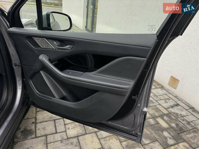 Серый Ягуар I-Pace, объемом двигателя 0 л и пробегом 98 тыс. км за 29700 $, фото 35 на Automoto.ua