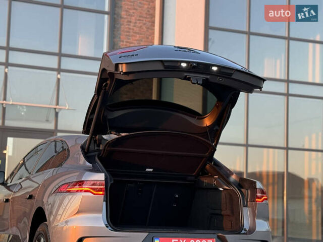 Серый Ягуар I-Pace, объемом двигателя 0 л и пробегом 89 тыс. км за 29300 $, фото 37 на Automoto.ua