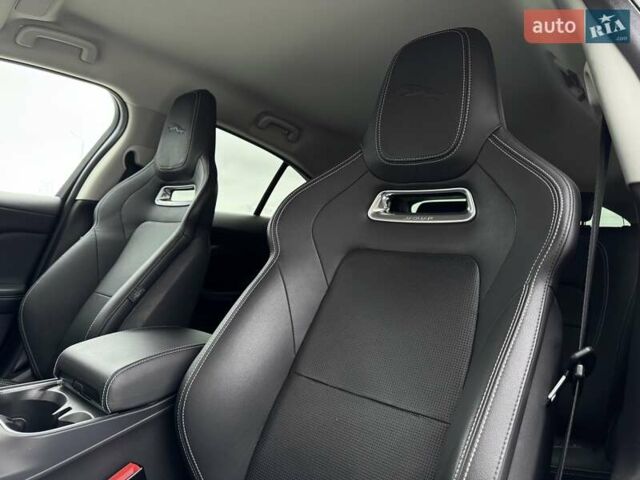 Серый Ягуар I-Pace, объемом двигателя 0 л и пробегом 91 тыс. км за 28900 $, фото 47 на Automoto.ua