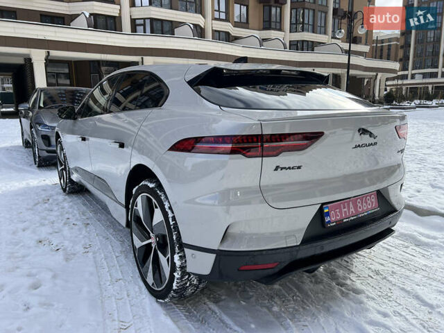 Серый Ягуар I-Pace, объемом двигателя 0 л и пробегом 49 тыс. км за 35900 $, фото 4 на Automoto.ua